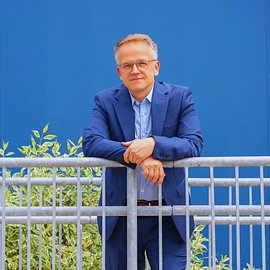 e7c8e68d-ac30-4b6c-8e49-01277b7e0d42